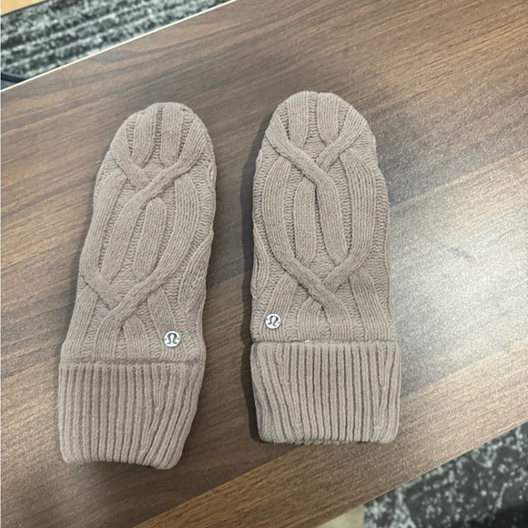 Lululemon Athletica Brown Knit Mittens - Picture 6 of 6